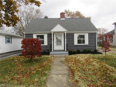 704 Thayer Ave, Ashtabula, OH 44004 photo 1