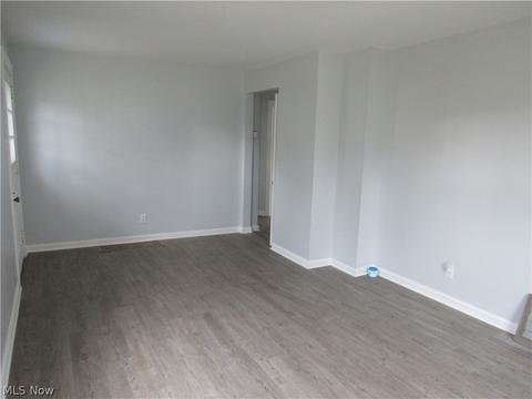 704 Thayer Ave, Ashtabula, OH 44004 photo 8
