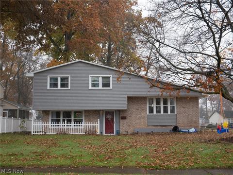 848 Maple Ridge Dr, Boardman, OH 44512 photo 2