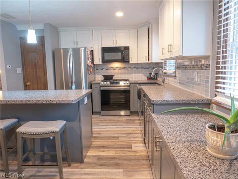 848 Maple Ridge Dr, Boardman, OH 44512 photo 6