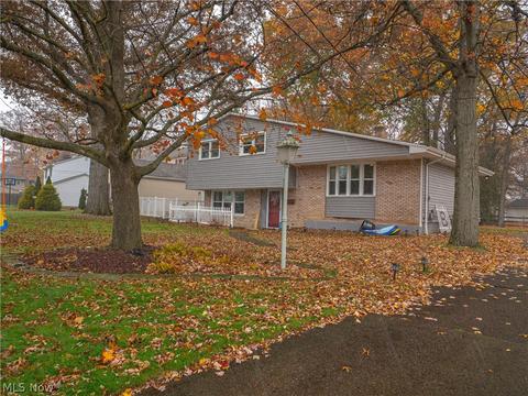848 Maple Ridge Dr, Boardman, OH 44512 photo 1