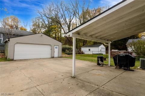 1311 Gorge Blvd, Akron, OH 44310 photo 3