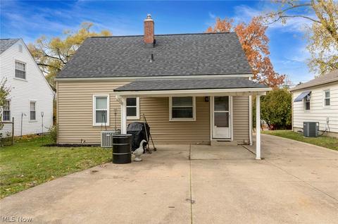1311 Gorge Blvd, Akron, OH 44310 photo 4