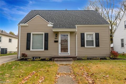 1311 Gorge Blvd, Akron, OH 44310 photo 1