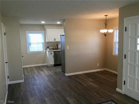 525 Metcalf Rd, Elyria, OH 44035 photo 5