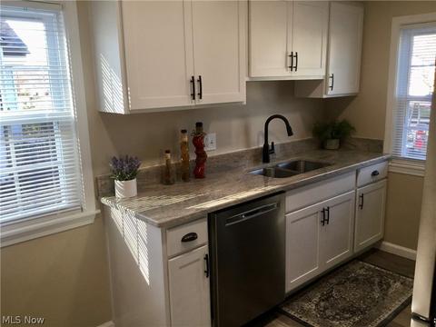 525 Metcalf Rd, Elyria, OH 44035 photo 2