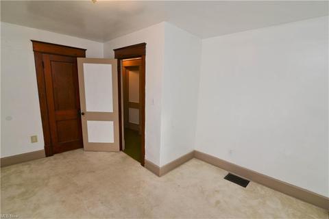 96 Parkway St, Struthers, OH 44471 photo 19