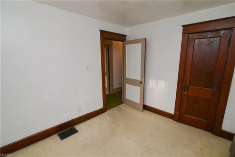 96 Parkway St, Struthers, OH 44471 photo 18