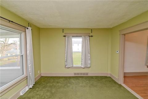 96 Parkway St, Struthers, OH 44471 photo 7