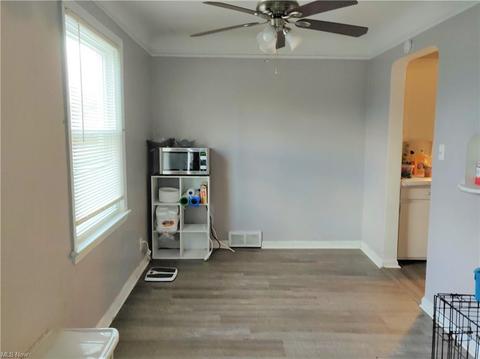 5619 Snow Rd, Parma, OH 44129 photo 4