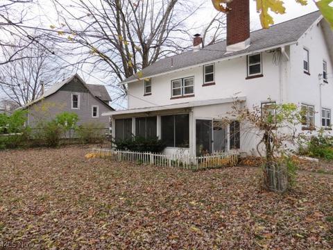 307 E Main Rd, Conneaut, OH 44030 photo 7