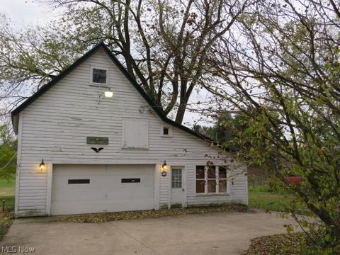 307 E Main Rd, Conneaut, OH 44030 photo 4
