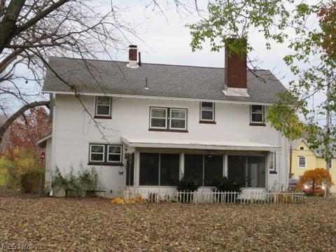 307 E Main Rd, Conneaut, OH 44030 photo 3