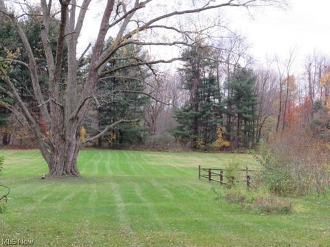 307 E Main Rd, Conneaut, OH 44030 photo 5