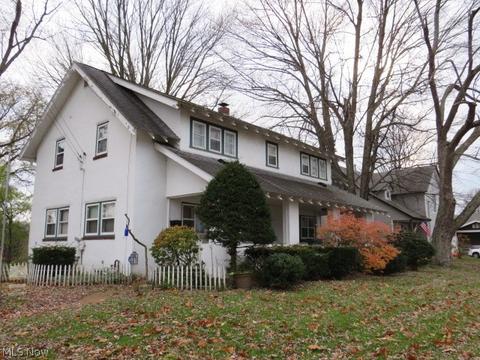 307 E Main Rd, Conneaut, OH 44030 photo 2