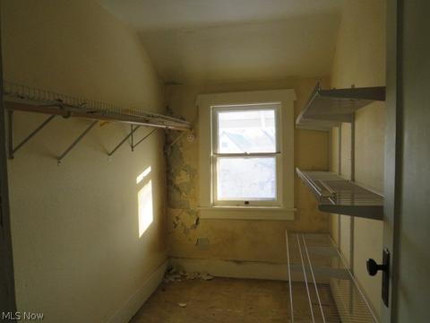 307 E Main Rd, Conneaut, OH 44030 photo 22