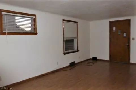 72 Morrison St, Struthers, OH 44471 photo 3