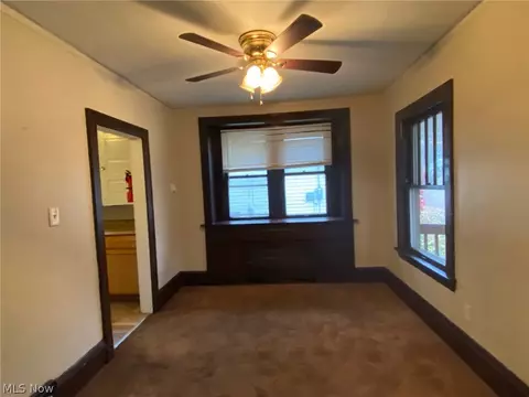 1112 Murray Ave, Akron, OH 44310 photo 12