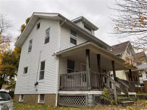 1112 Murray Ave, Akron, OH 44310 photo 2