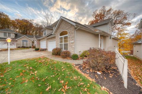 6824 Rolling Meadow Dr #E-2, Parma, OH 44134 photo 2