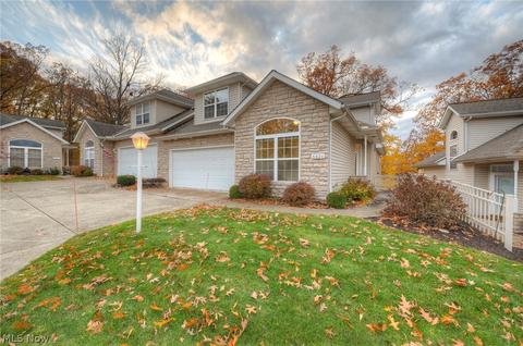 6824 Rolling Meadow Dr #E-2, Parma, OH 44134 photo 1