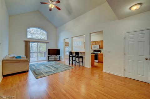 6824 Rolling Meadow Dr #E-2, Parma, OH 44134 photo 8