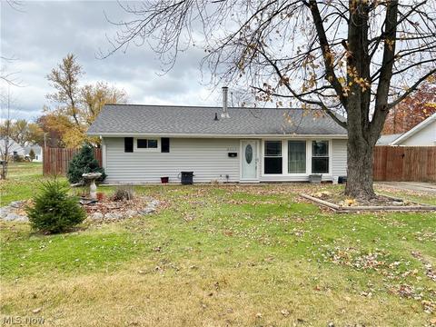 2417 E 42nd St, Lorain, OH 44055 photo 1