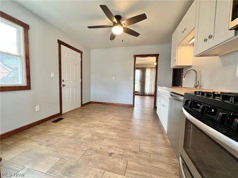 2417 E 42nd St, Lorain, OH 44055 photo 8