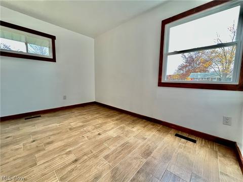 2417 E 42nd St, Lorain, OH 44055 photo 20