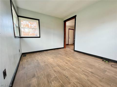 2417 E 42nd St, Lorain, OH 44055 photo 12