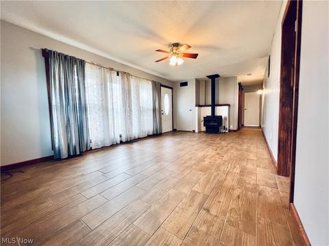 2417 E 42nd St, Lorain, OH 44055 photo 4