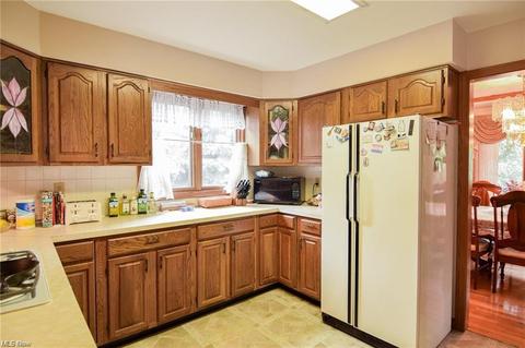 31451 Eddy Rd, Willoughby Hills, OH 44094 photo 6