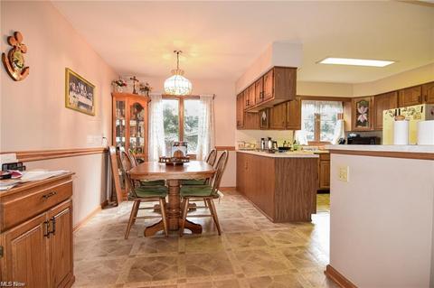 31451 Eddy Rd, Willoughby Hills, OH 44094 photo 9