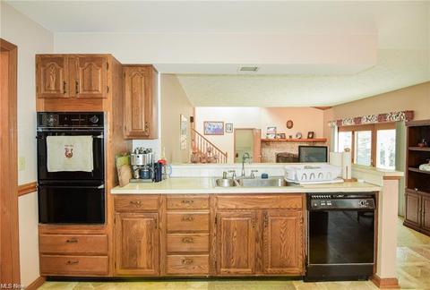 31451 Eddy Rd, Willoughby Hills, OH 44094 photo 7