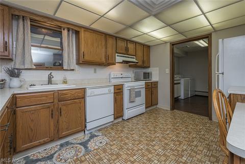 1501 Lorimer Rd, Parma, OH 44134 photo 10