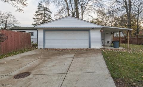 1501 Lorimer Rd, Parma, OH 44134 photo 4