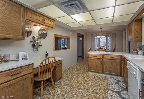 1501 Lorimer Rd, Parma, OH 44134 photo 14