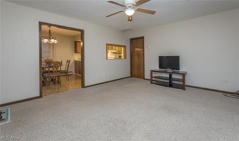 1501 Lorimer Rd, Parma, OH 44134 photo 9