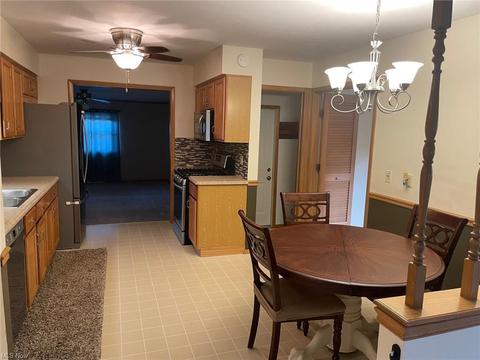 5810 Williston Dr, Parma, OH 44129 photo 8