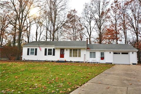 2641 Burlingham Dr, Ashtabula, OH 44004 photo 3