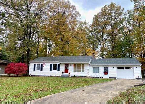 2641 Burlingham Dr, Ashtabula, OH 44004 photo 1