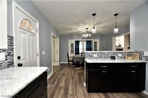 5710 Snow Rd, Parma, OH 44129 photo 15