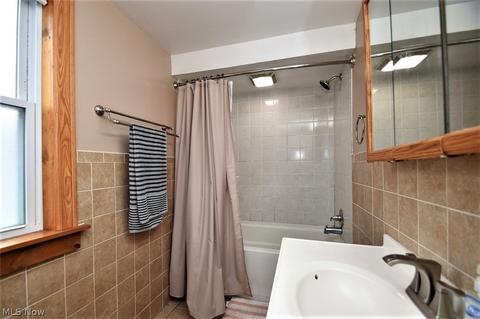 5710 Snow Rd, Parma, OH 44129 photo 20
