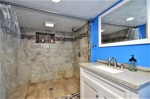5710 Snow Rd, Parma, OH 44129 photo 24
