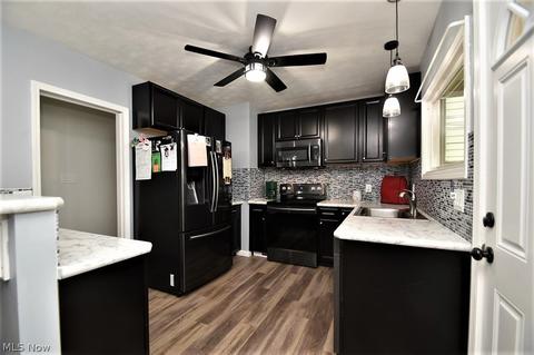 5710 Snow Rd, Parma, OH 44129 photo 12