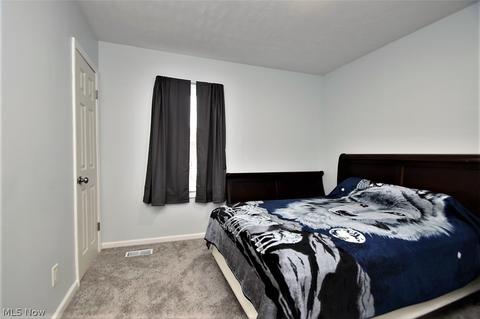 5710 Snow Rd, Parma, OH 44129 photo 18