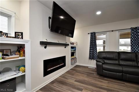 5710 Snow Rd, Parma, OH 44129 photo 6