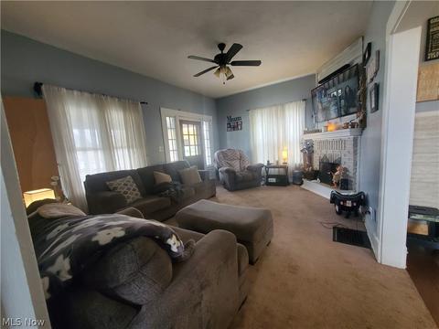 6415 Velma Ave, Parma, OH 44129 photo 3