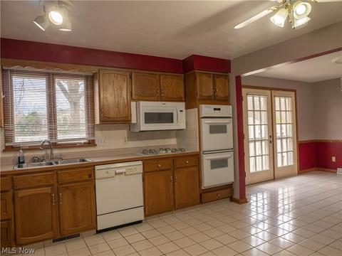 576 Forestridge Dr, Boardman, OH 44512 photo 5