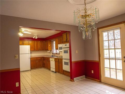 576 Forestridge Dr, Boardman, OH 44512 photo 7